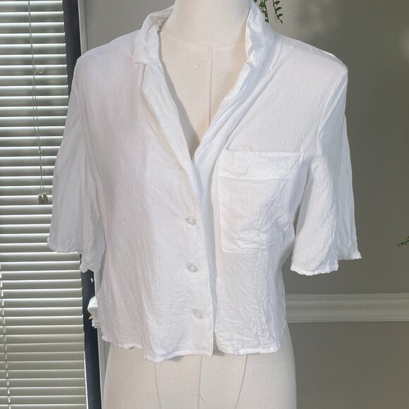 BCBGeneration | White Button Down Crop Top - Picture 1 of 5
